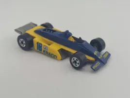hot-wheels-kraco-stereo-thunder-streak-blackwalls