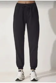 czarne-spodnie-dresowe-meskie-z-mankietami-i-wiazaniem-xxl-5ia