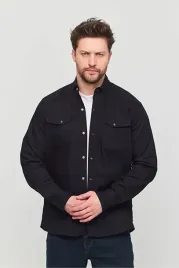 czarna-koszula-meska-casual-z-kieszeniami-i-matowymi-napami-s-5ia