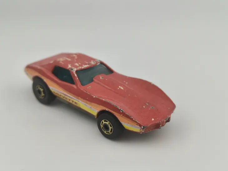 hot-wheels-chevrolet-corvette-stingray