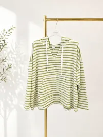 zielona-bluza-damska-wiya-w-paski-z-kapturem-oversize