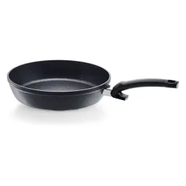 patelnia-tradycyjna-fissler-adamant-28-cm-antyadhezyjna