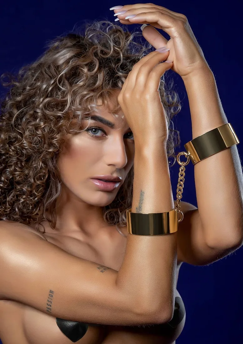 slave-wrist-cuffs