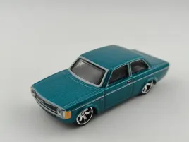 hot-wheels-premium-73-volvo-142-gl