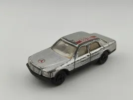 no-name-mercedes-500-sel-resorak