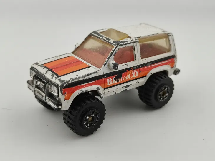 matchbox-ford-bronco-ii