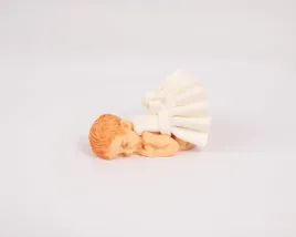dekoracja-cukrowa-dziecko-na-tort-25x6-cm