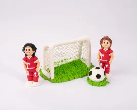 dekoracja-cukrowa-dinamo-zestaw-bramka-pilka-i-zawodnicy-zolty