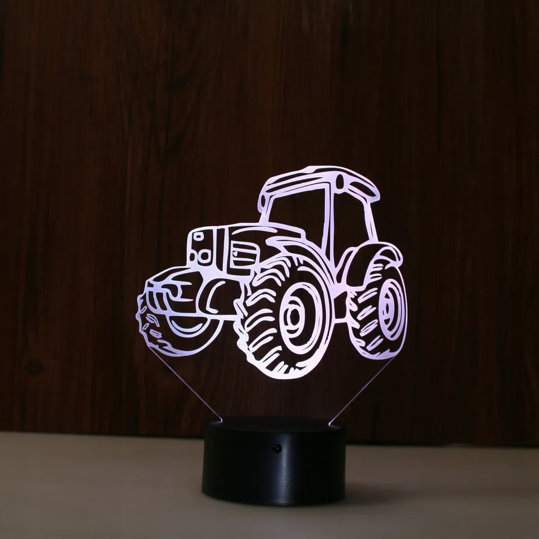 lampka-nocna-3d-traktor-pilot-prezent-stan-nowy
