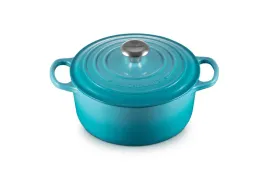 naczynie-le-creuset-signature-turkusowe-24-cm-42-l-z-pokrywka-emaliowane