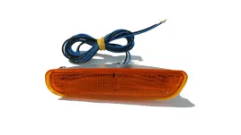 lampa-obrysowa-obrys-zolty-volvo-v40-s40-95-00-lewy-przod-prawy-tyl