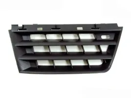 renault-scenic-ii-03-06-atrapa-kratka-w-zderzak