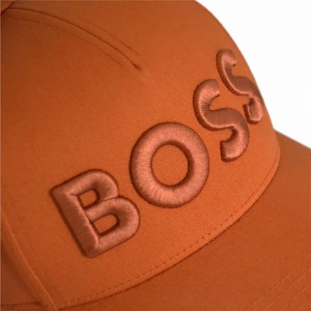 hugo-sevile-6-marka-boss