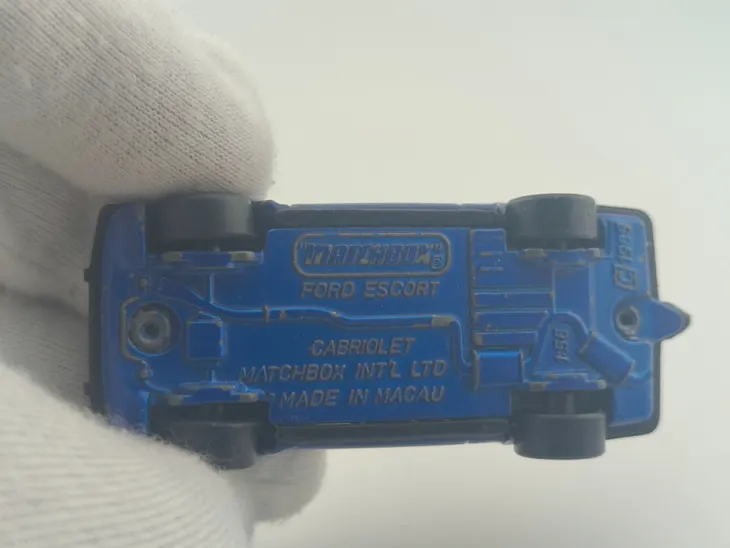 matchbox-ford-escort-cabriolet-marka-matchbox