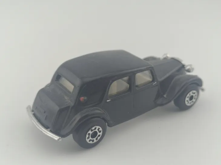 matchbox-citroen-15-cv-stan-nowy