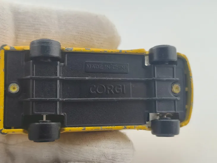 corgi-ford-transit-marka-corgi