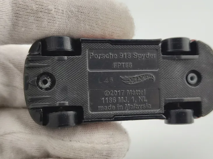 hot-wheels-porsche-918-spyder-marka-hot-wheels