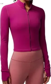 bluza-sportowa-damska-krotka-z-otworami-na-kciuki-44