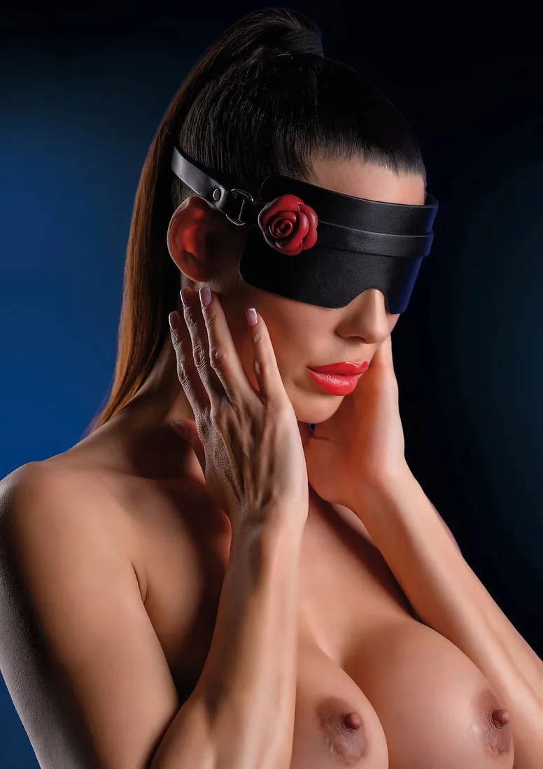 wild-roses-blindfold