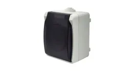 gniazdo-pojedyncze-z-uziemieniem-natynkowe-z-klapka-dymna-aqua-plus-ip54-bi