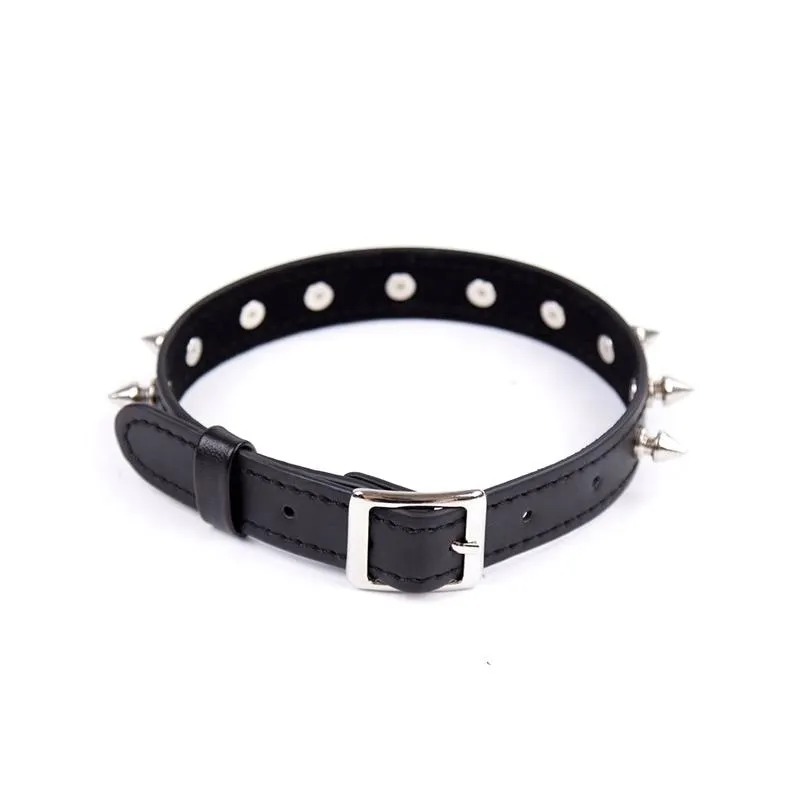 collar-with-spikes-adjustable-43-cm-black