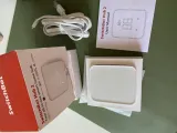 inteligentna-centralka-switchbot-hub-2-wifi-termometr-higrometr-pilot-ir-stan-opakowania-otwarte