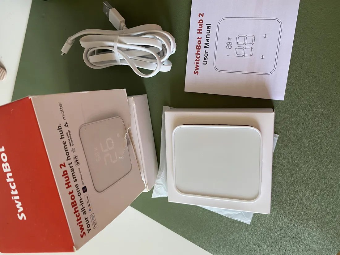 inteligentna-centralka-switchbot-hub-2-wifi-termometr-higrometr-pilot-ir