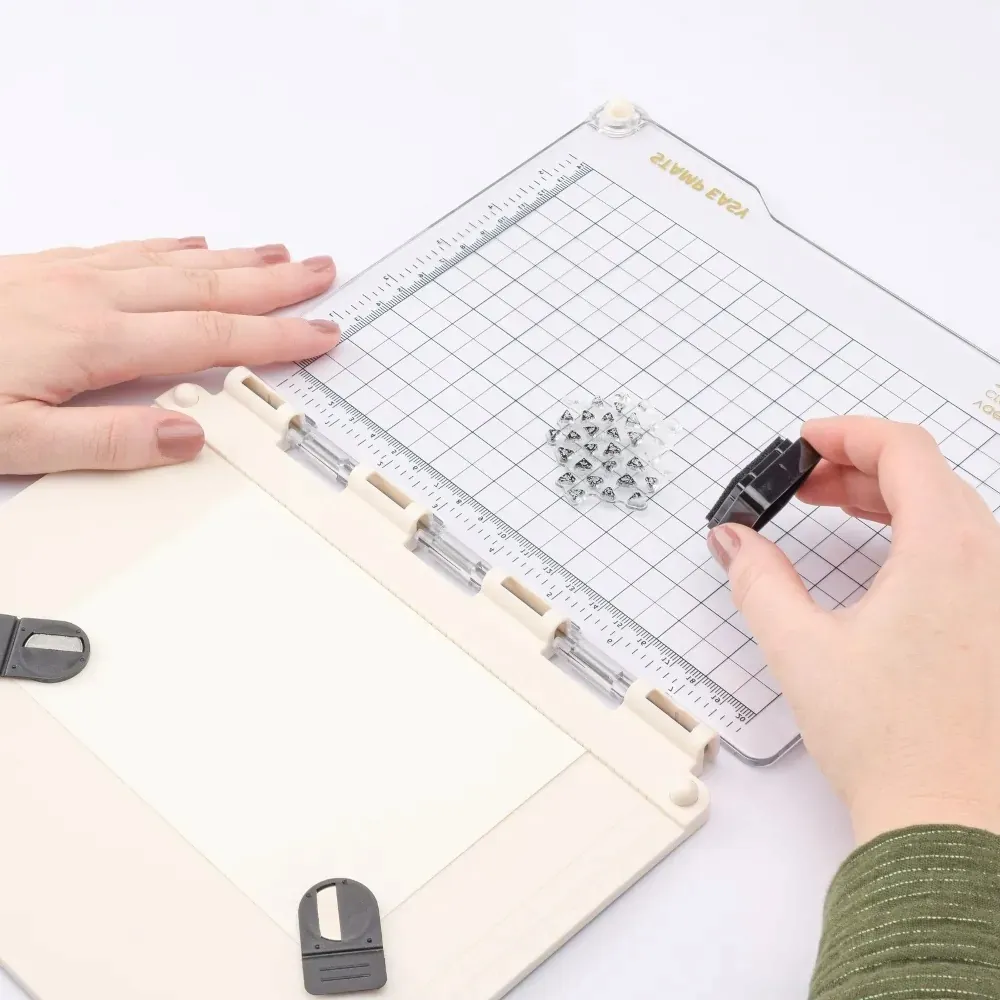 platforma-do-stempli-stamp-easy-ecru-vaessen-creative-stan-nowy