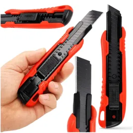 noz-do-tapet-uniwersalny-18-mm-z-ostrzem-sk4-pr-81-05