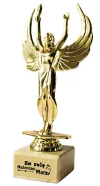 statuetka-wiktoria-slub-podziekowania-za-role-m1