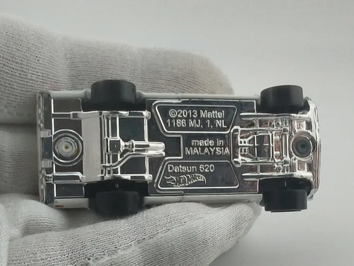 hot-wheels-datsun-620-marka-hot-wheels