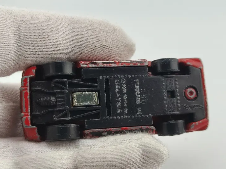 hot-wheels-ferrari-p4-marka-hot-wheels