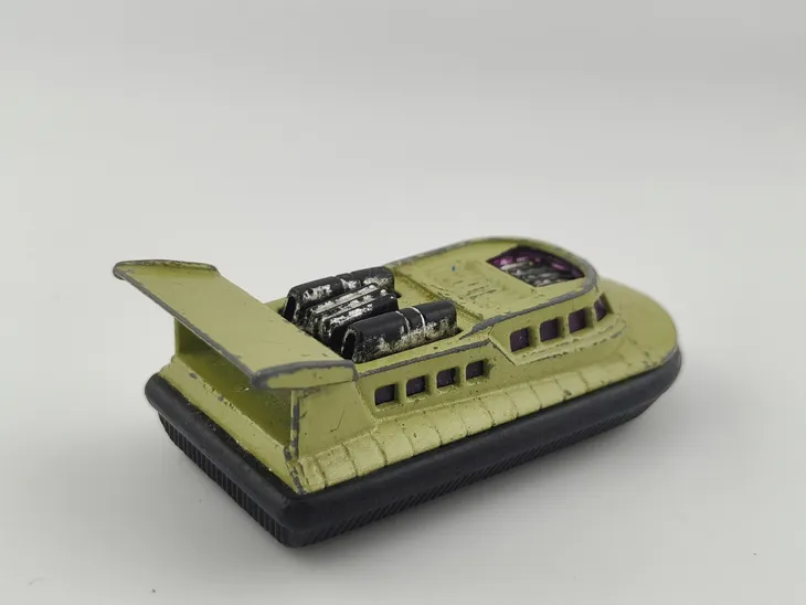 matchbox-hovercraft-poduszkowiec-stan-nowy