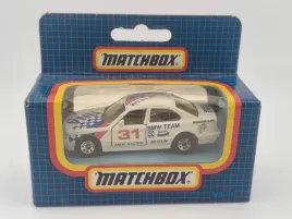 mb31-matchbox-bmw-5-series-535i-e34-blue-grid-box