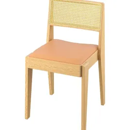 ikea-stockholm-2025-krzeslo-debowe-ze-skora-i-rattanem