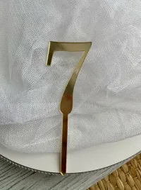 topper-na-tort-cyfra-7-zlote-lustro-plexi-8-cm