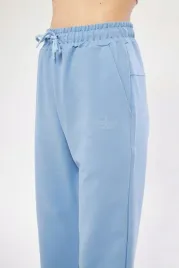 jasnoniebieskie-gladkie-spodnie-dresowe-z-kieszeniami-xs-5ia