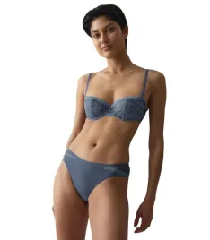triumph-comfor-allure-brazilian-indygo-38
