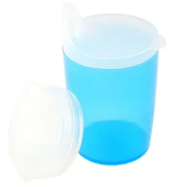 kubek-plastikowy-z-dziubkiem-medical-250-ml