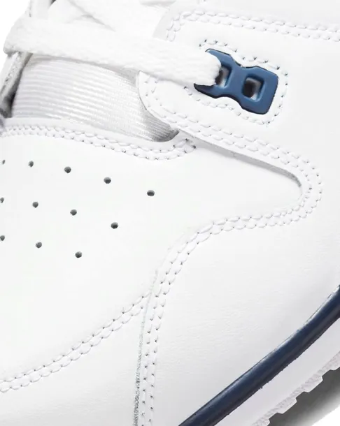 nike-cross-trainer-low-wzor-dominujacy-logo