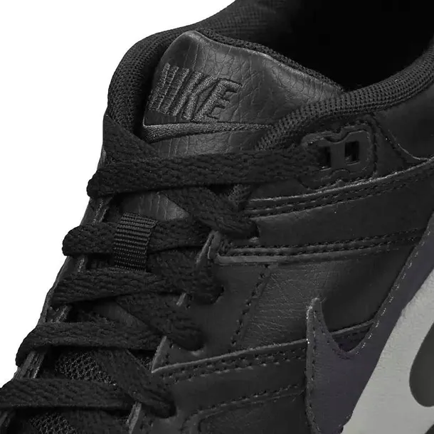 nike-air-max-command-leather-wzor-dominujacy-logo