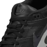 nike-air-max-command-leather-wzor-dominujacy-logo
