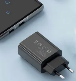 ladowarka-sieciowa-usb-3a-czarna-uniwersalna-do-telefonu-tabletu