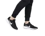 nike-revolution-7-stan-nowy