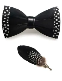 muszka-meska-z-pior-czarna-biala-handmade-na-wesele-impreze-jemygins