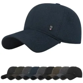 zimowa-czapka-z-daszkiem-z-klapa-uszy-z-daszkiem-ciemnoniebieska