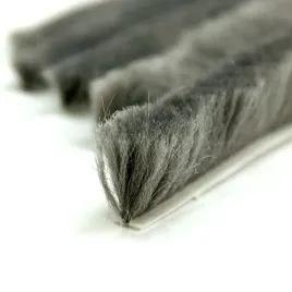uszczelka-szczotka-odbojowa-samoprzylepna-15x69mm