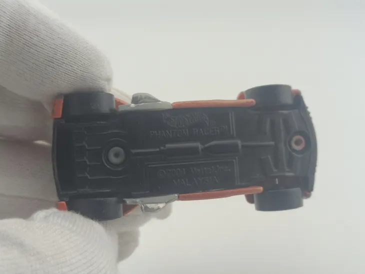 hot-wheels-phantom-racer-marka-hot-wheels