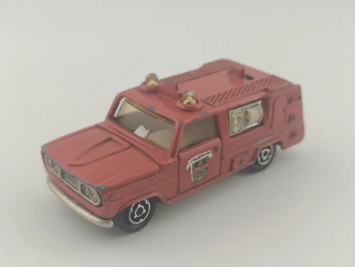 majorette-dodge-pompier