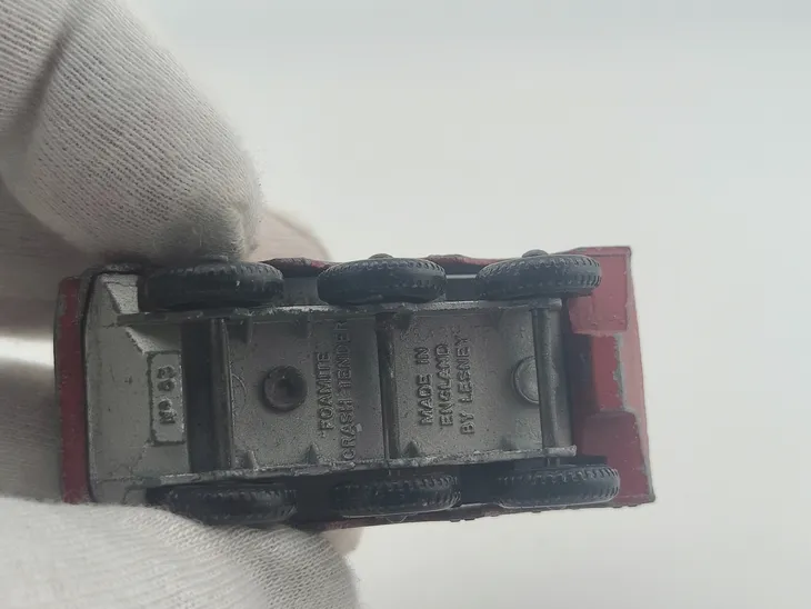 matchbox-lesney-foamite-crash-tender-marka-matchbox